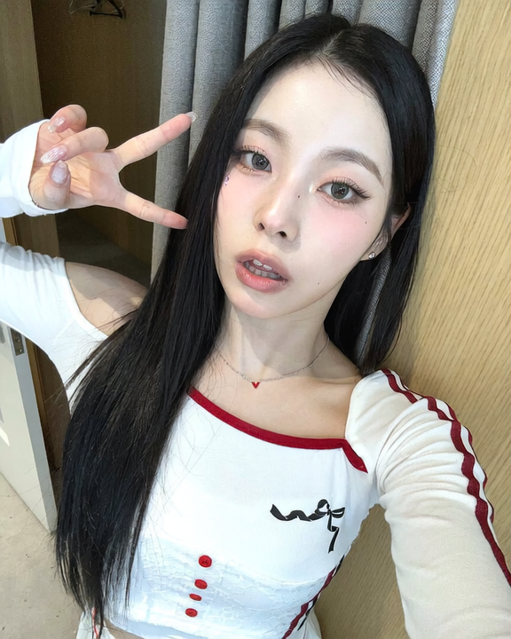 i9VmjPNF Kyujin NMIXX (AI Deepfake) 02.png